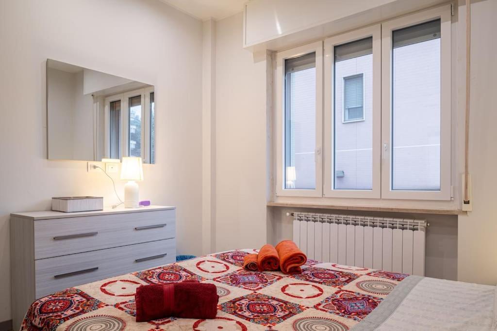 Appartamento Lussuoso Lodi Exterior foto